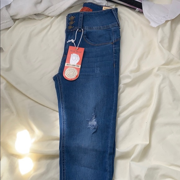 Standing Ovation Skinny Jeans - Picture 6 of 7